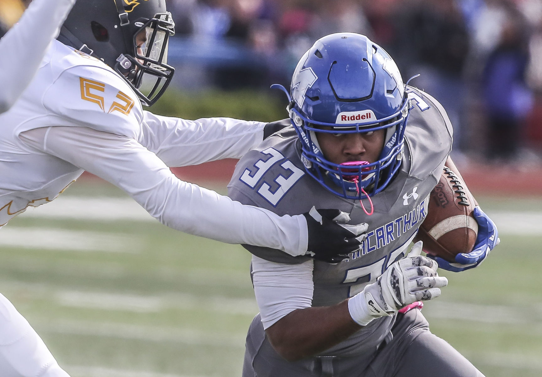 48 Eisenhower vs MacArthur Football 14 10.12.18.JPG